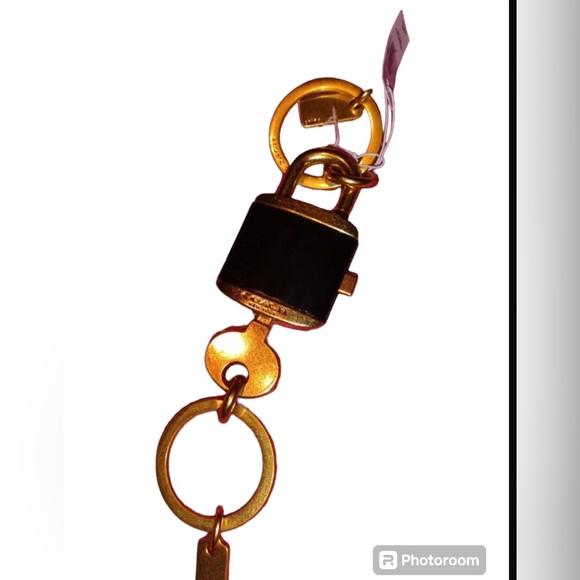Coach Keychain Lock & Key Set NWT - Picture 3 of 4